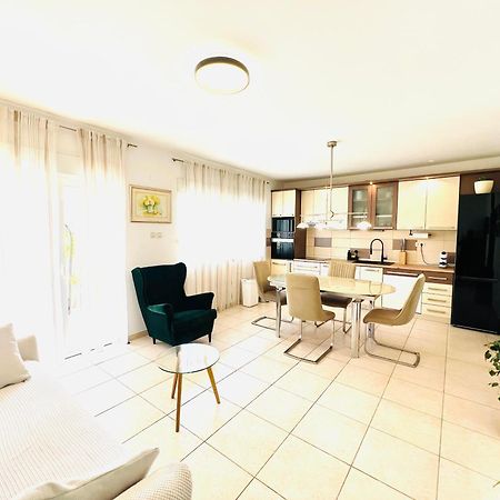 פודסטראנה Apartment Sirius מראה חיצוני תמונה