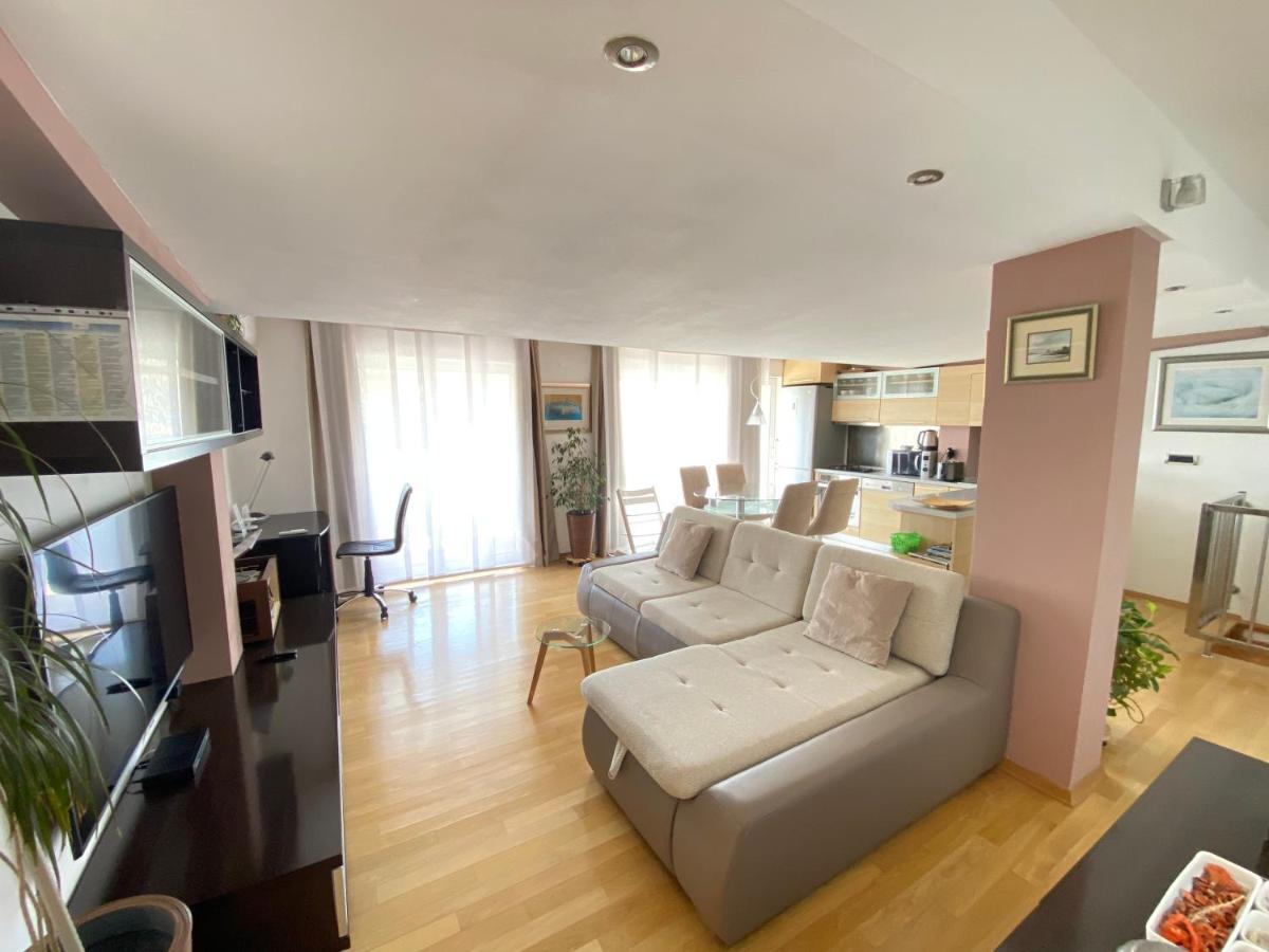 פודסטראנה Apartment Sirius מראה חיצוני תמונה