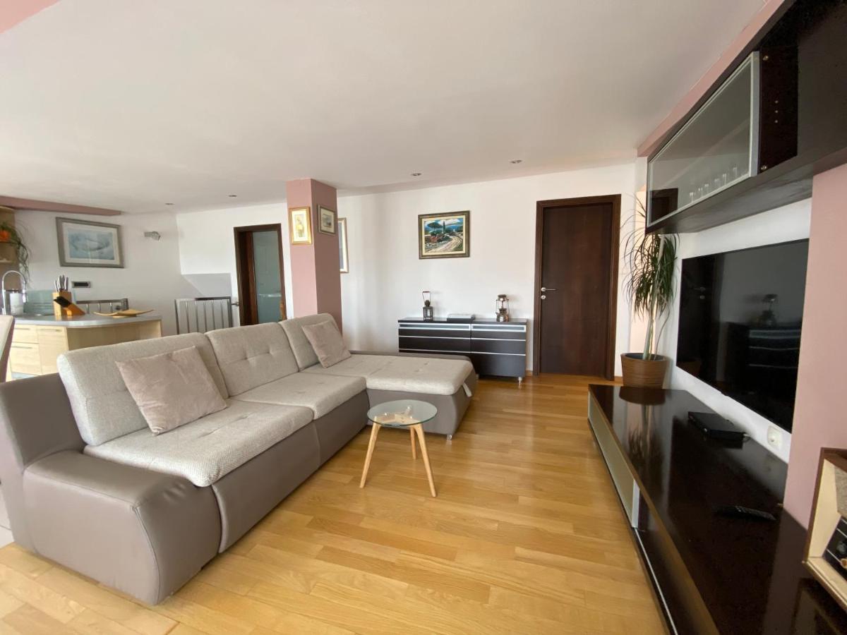 פודסטראנה Apartment Sirius מראה חיצוני תמונה