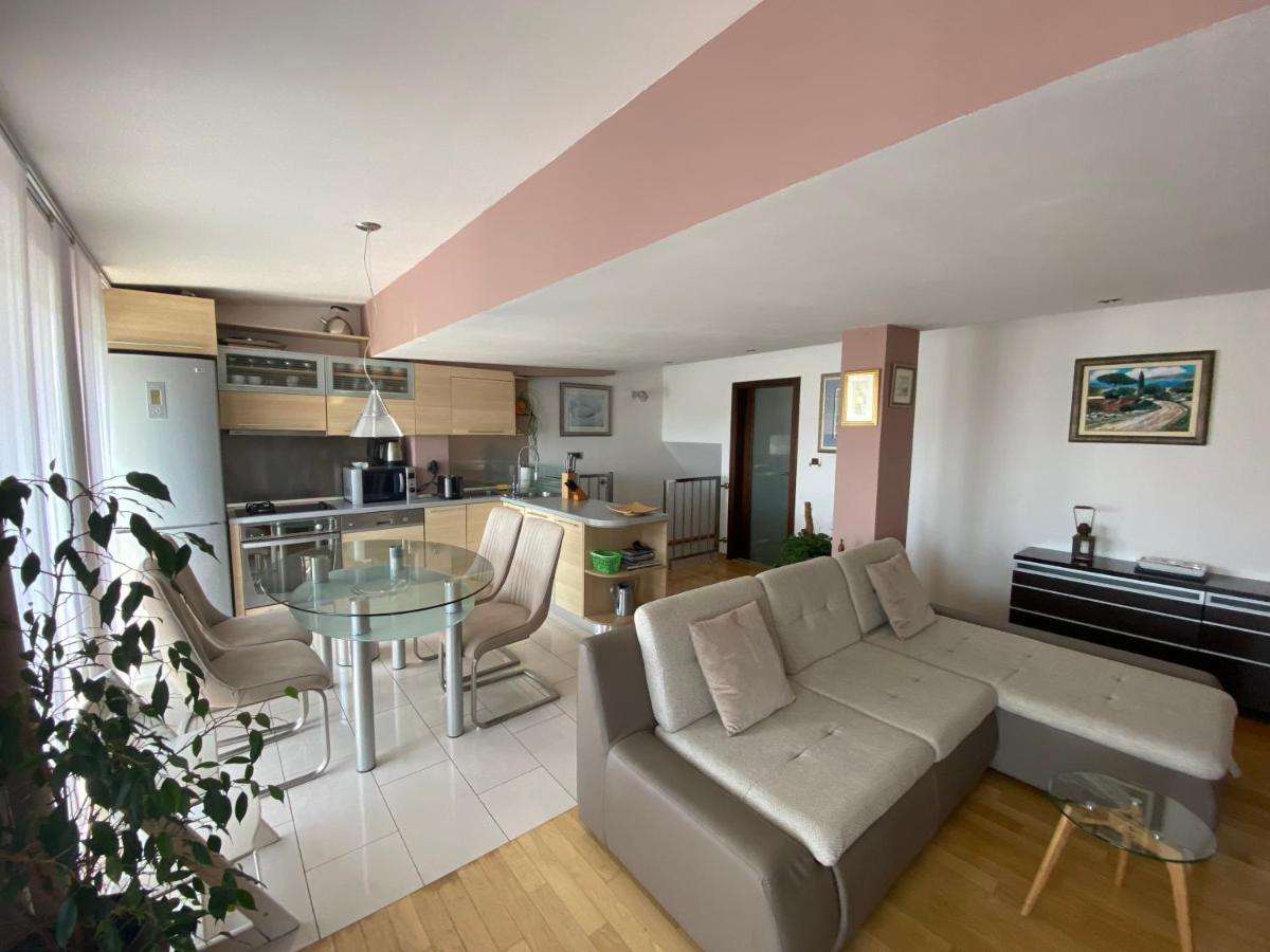 פודסטראנה Apartment Sirius מראה חיצוני תמונה
