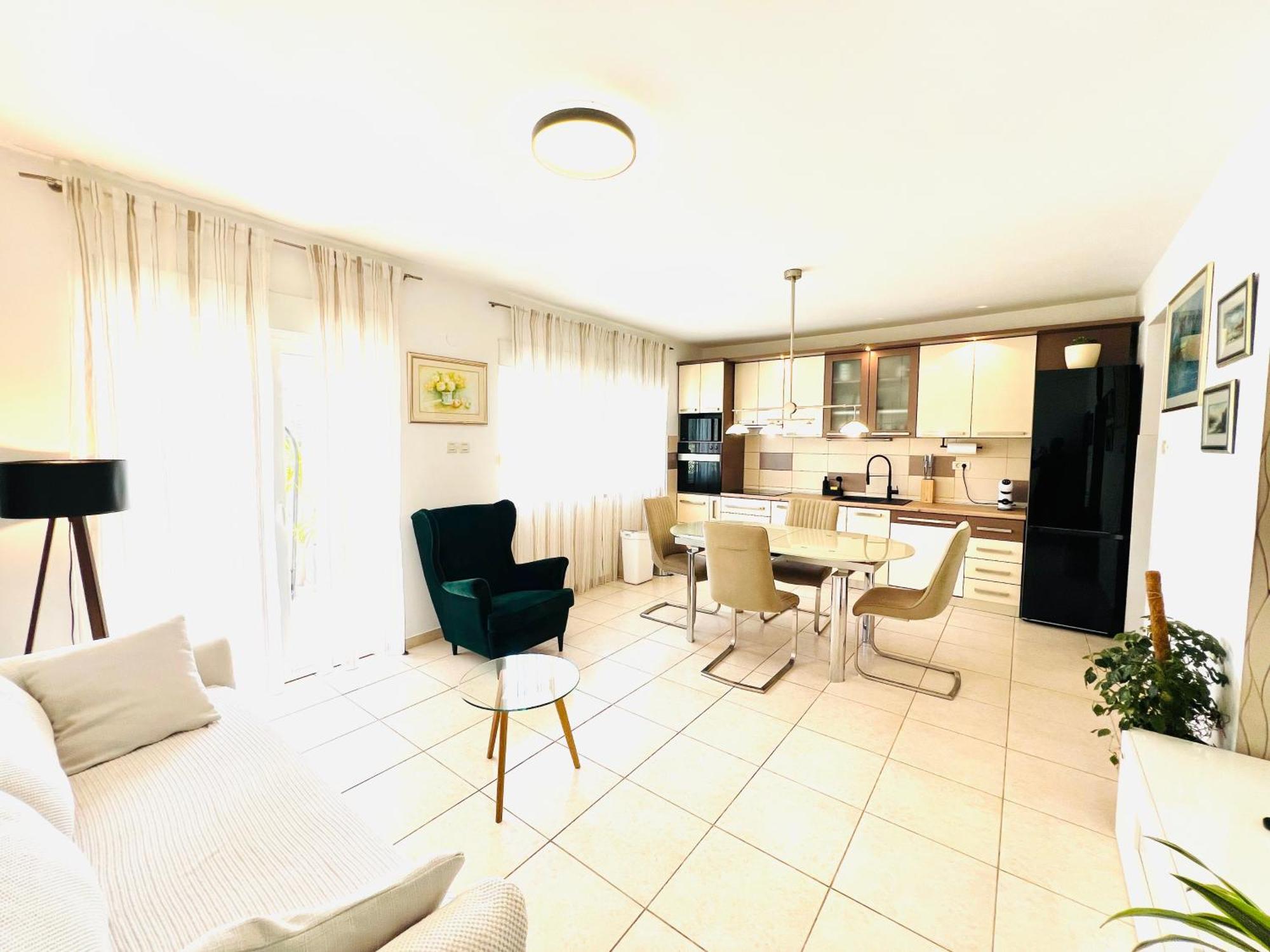 פודסטראנה Apartment Sirius מראה חיצוני תמונה