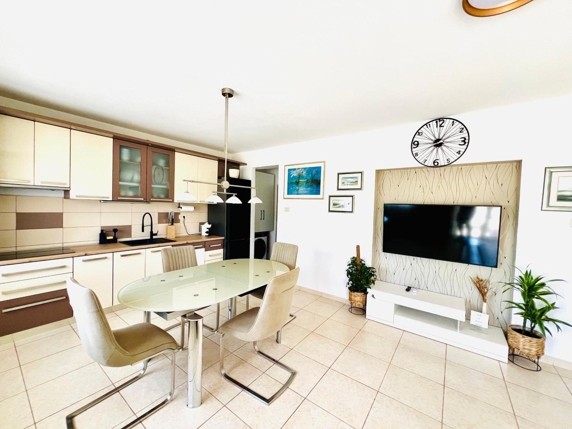 פודסטראנה Apartment Sirius מראה חיצוני תמונה